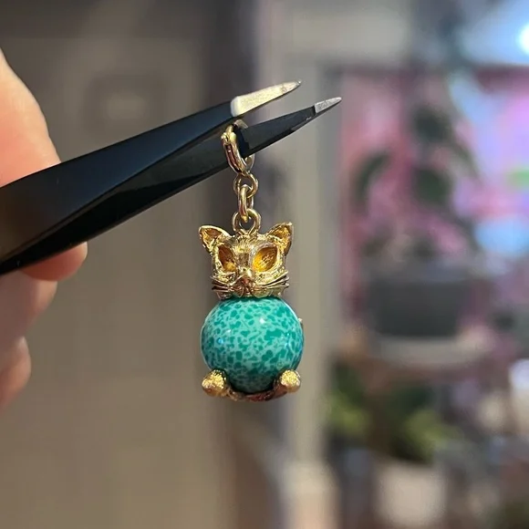 Vintage Monet Gold Cat Turquoise Ball Charm - Picture 3 of 5